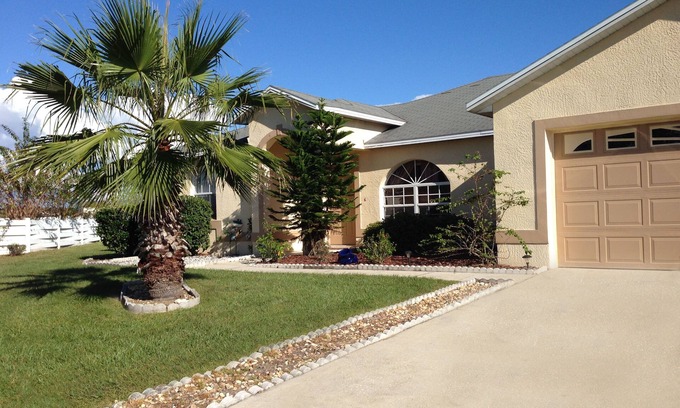 Crescent Lakes Casa | Mucha privacidad en un lago a 20 minutos de Disney con piscina privada y spa.