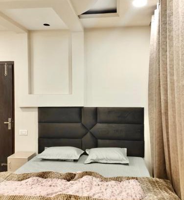 Mohal Casa | Lotus Inn River View