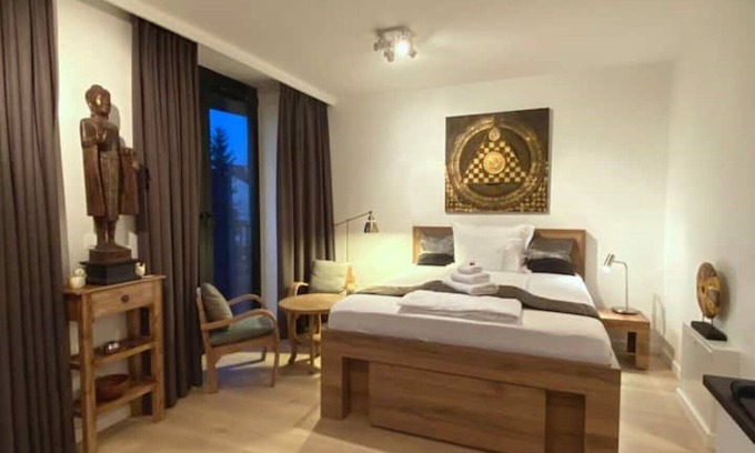 Zwierzyniec Apartamento | Lotus studio apartment - Compact. Stylish. Perfect for city explorers.