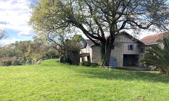 Came Casa | Loue Ferme Basque Entièrement Rénovée - 5 Chambres, 12 Couchages, Came
