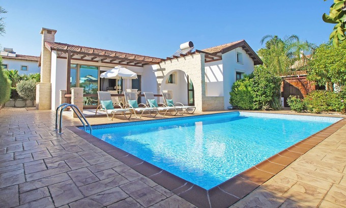 Ayia Thekla Villa | LOUISA - Villa de 2 dormitorios en la zona costera de Ayia Thekla
