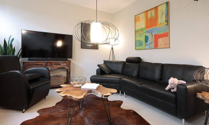 Rotenbuhl Apartamento | Louise - chic, charming, cosmopolitan apartment