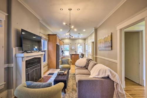 Highlands Casa | Louisville Home with Hot Tub in The Highlands!