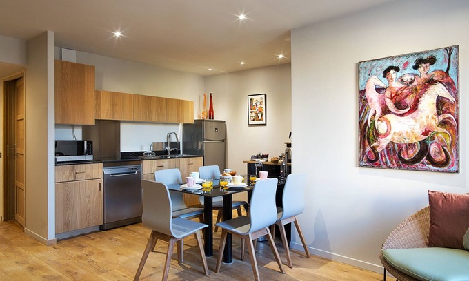 Lourmarin Apartamento | Apartamento de lujo en Lourmarin ubicación central de Air Con