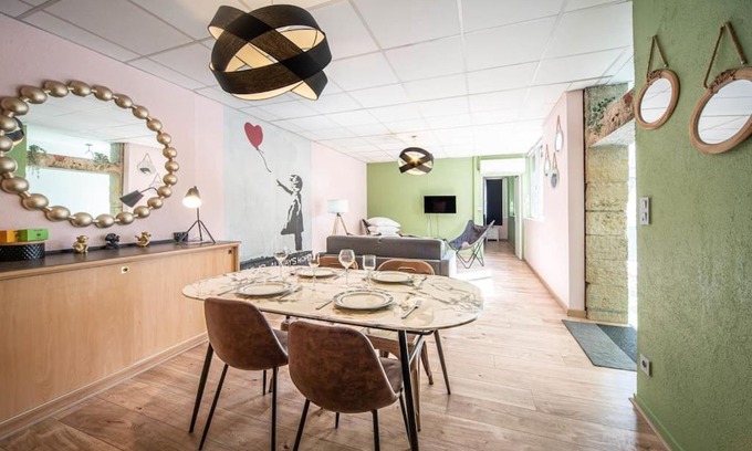 Faubourg Sud Apartamento | LOVE BALLON Élégant Cabinet d'architecte reconfiguré tout en douceur climatisé avec terrasse proche Centre Ville Gare Cité Gastronomique