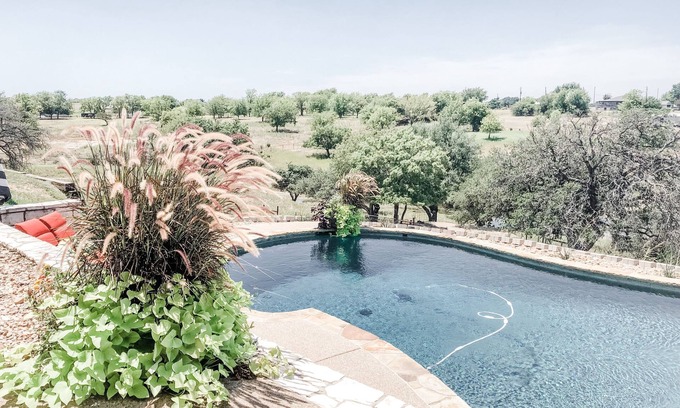 Fort Worth Casa | ¡El amor crece MEJOR en espacios pequeños!