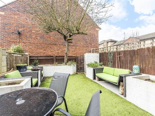 Abbey Casa | Love in the Heart of Wimbledon