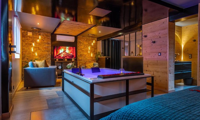 Bischoffsheim Apartamento | Love industrie & spa - Suite Romantique en Alsace - Spa privatif et garage