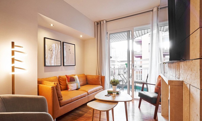 el Fort Pienc Apartamento | Love Local Life Near Sagrada Familia By MyRentalHost