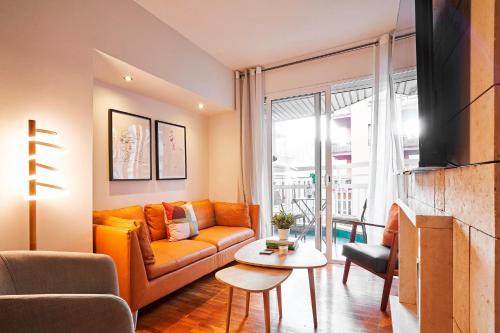 el Fort Pienc Apartamento | Love Local Life Near Sagrada Familia by MyRentalHost
