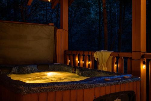 Gatlinburg - Pigeon Forge Chalet De Esquí | Love Me Tender Studio Cabin