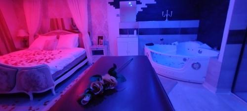 Saint-Amarin Apartamento | Love room avec spa privatif