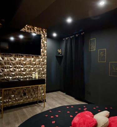Limoux Apartamento | Love Room L'instanté - "Suite L'intense"