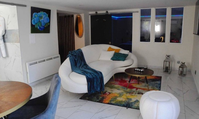 Rive-de-Gier Casa | Love room le belka
