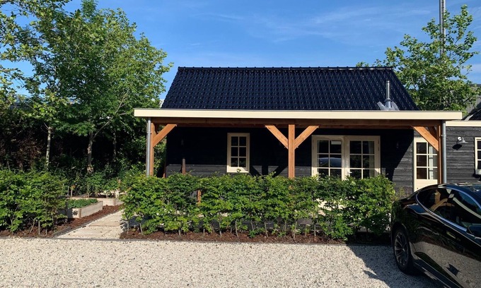 Uitgeest Cabaña | "LoveLee Too", holiday cottage close to Amsterdam, Haarlem, Alkmaar, sleeps 4+1