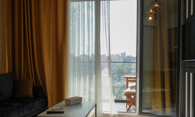 Bagcilar Apartamento | Lovely 1+1 Apartment w/Terrace near MaIl of IST