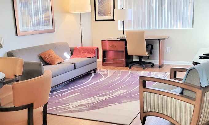 Fullerton Apartamento | Lovely 1 Bedroom Apartment at Fullerton