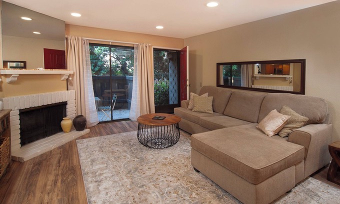 La Jolla Village Condominio | Lovely 1-bedroom condo in San Diego/La Jolla-close to UCSD