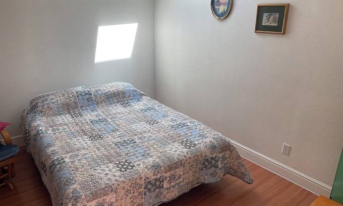 Bushrod Cabaña | Lovely 1-bedroom cottage in Oakland