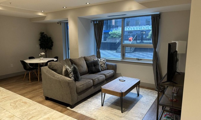 Downtown Halifax Apartamento | Lovely 1 Bedroom in Downtown Halifax with parking