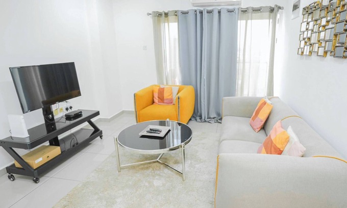East Legon Apartamento | Hermoso apartamento de 1 dormitorio cerca del centro comercial y el aeropuerto con piscina en la azotea y gimnasio