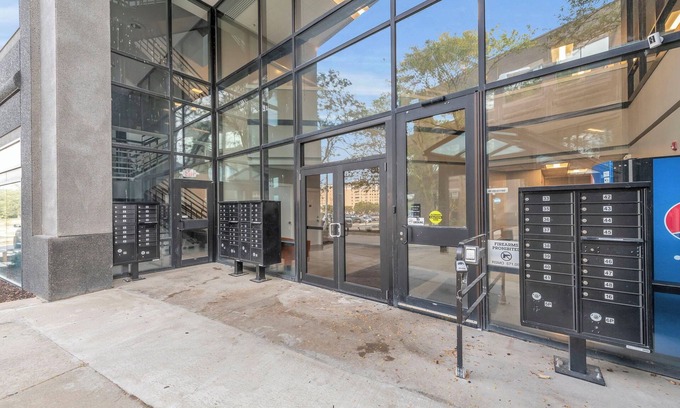 Waldron Casa | Lovely 1bedroom/1bath Apartment in Kansas Free WiFi Parking near Airport