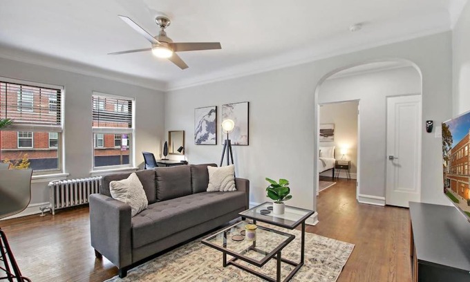 Evanston Apartamento | Lovely 1BR Apt in Evanston - Elmwood 105
