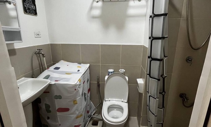 Las Pinas Apartamento | Lovely 1BR Condo SM Southmall 100mbps Netflix Disney+