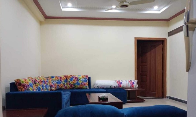 Gujar Khan Apartamento | Lovely 2-Bed Apartment in Rawalpindi
