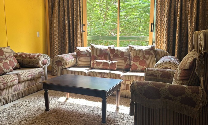 Nasr City Apartamento | Lovely 2-bedroom apartment with AC in Cairo near the airport at Nasr City