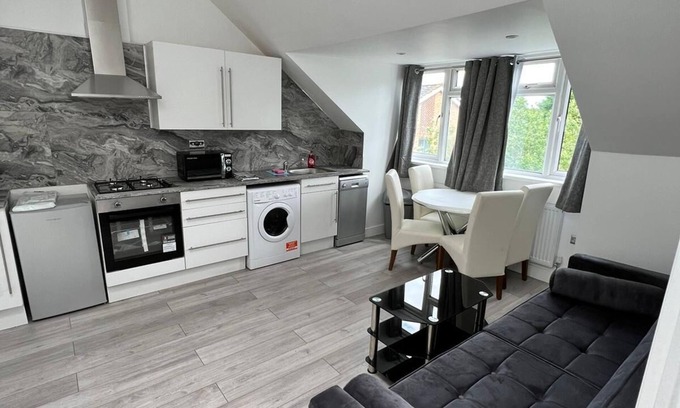 Brondesbury Apartamento | Lovely 2 Bedroom Apartment with Roof Terrace