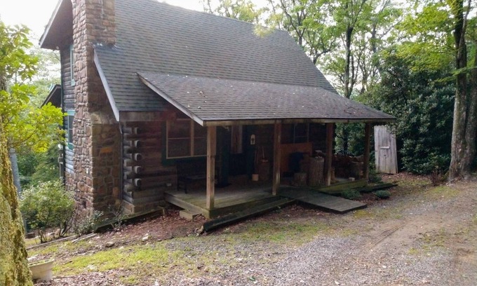 Fancy Gap Cabina | Lovely 2+bedroom Cabin in Fancy Gap, Coffey Grounds - Blue Ridge Parkway