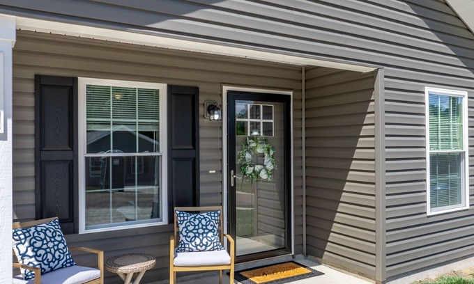 Hickory Casa | Lovely 2 Bedroom House in Hickory