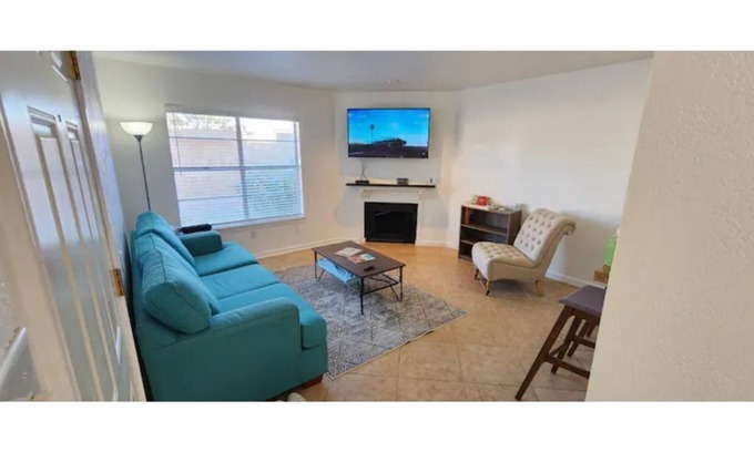 Corpus Christi Condominio | Lovely 2-Bedroom Condo with a Pool