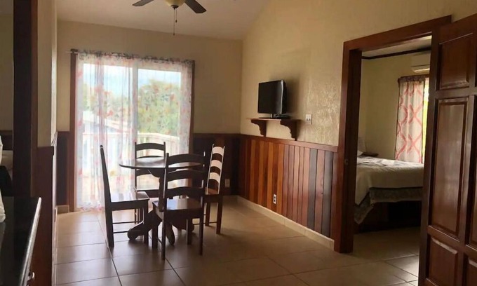 Placencia Apartamento | Lovely 2b 1bath unit; beach view