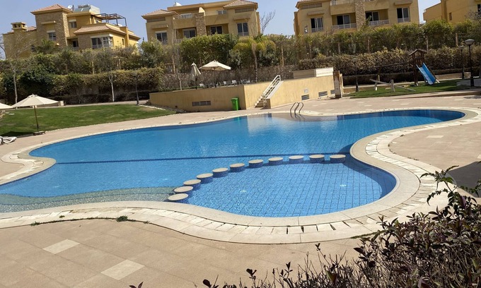 Al-Khalifa Apartamento | Lovely 3-Bedroom Rental Unit with Pool in Sheikh Zayed city