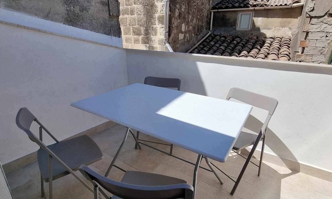 Mussomeli Casa | Lovely 3-bedroom home with rooftop in the heart of Mussomeli