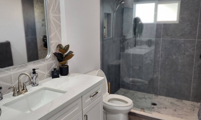 North Clairemont Casa | Lovely 3-bedroom house in sunny San Diego ,pool ,close to the beach