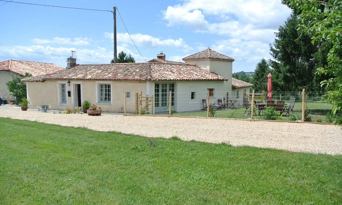 Brossac Cabaña | casa privada para 6 en el maravilloso campo