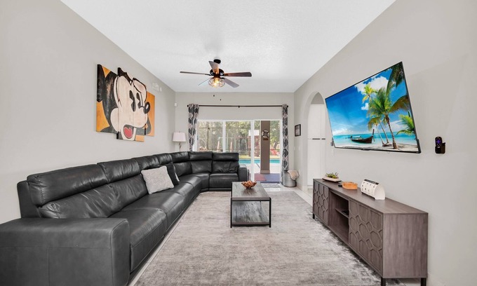 Crescent Lakes Casa | Lovely 4 Bed Pool Home with Game Room-5334CVL
