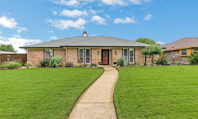 Richardson Casa | Lovely 4-bedroom house in Richardson with Pool