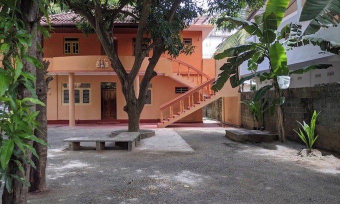 Nallur Casa | Lovely 4 bedroom top floor home in Kokkuvil East, Jaffna, Sri Lanka
