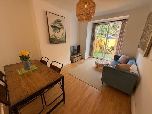 Southfields Apartamento | Lovely 4 BR House in Southfields near Wimbledon