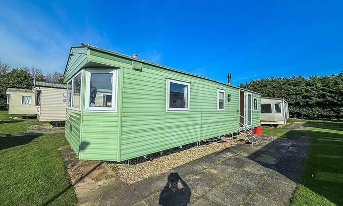 Skegness Casa | Lovely 8 berth caravan at Southview Holiday Park ref 33082F