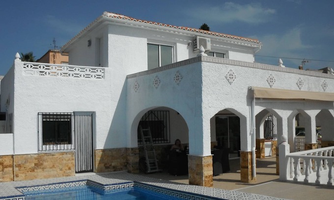 San Fulgencio Villa | Preciosa villa con aire acondicionado, piscina privada a solo 30 minutos del aeropuerto de Alicante