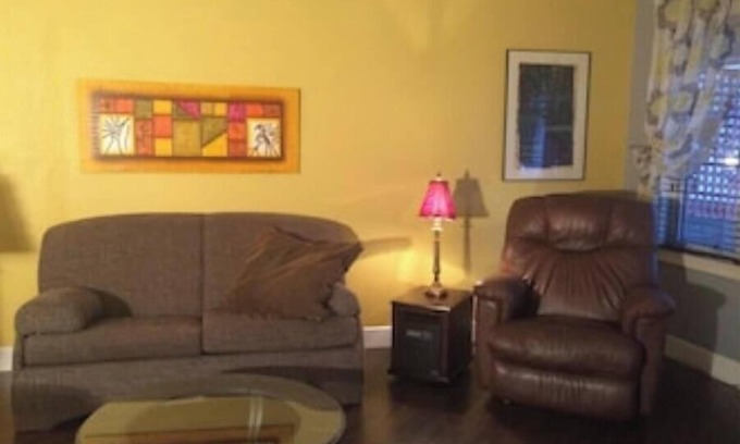 Shediac Casa | Lovely and cozy house in downtown Shediac, water view of the Shediac Ba