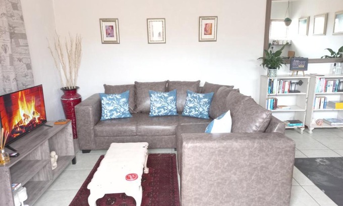 Jeffreys Bay Apartamento | Lovely and spacious 1 bedroom unit
