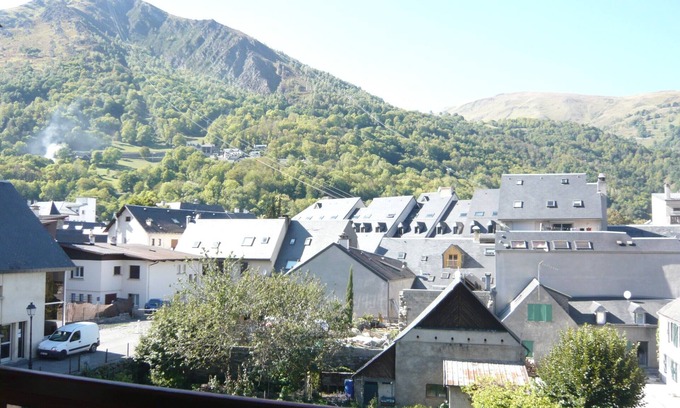 Saint-Lary-Soulan Apartamento | Lovely apartment in village center private park Wifi - great comfort mountain view