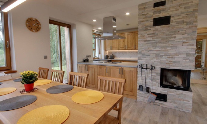 Korenov Apartamento | Acogedor apartamento para 8 personas con WIFI, TV, terraza y aparcamiento