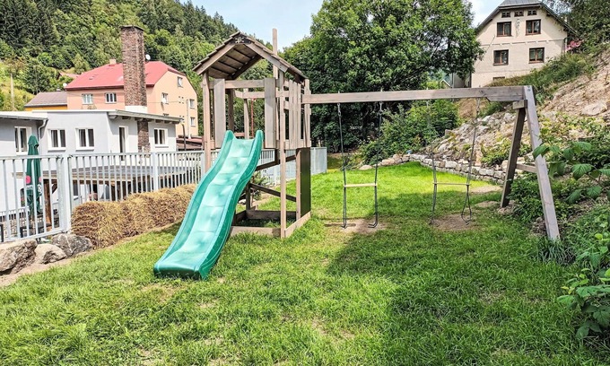 Desna Apartamento | Bonito apartamento para 4 personas con piscina, WIFI, TV, patio y aparcamiento